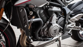 street triple rs