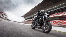 street triple rs