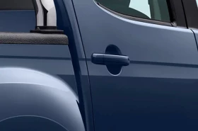 d-max v cross
